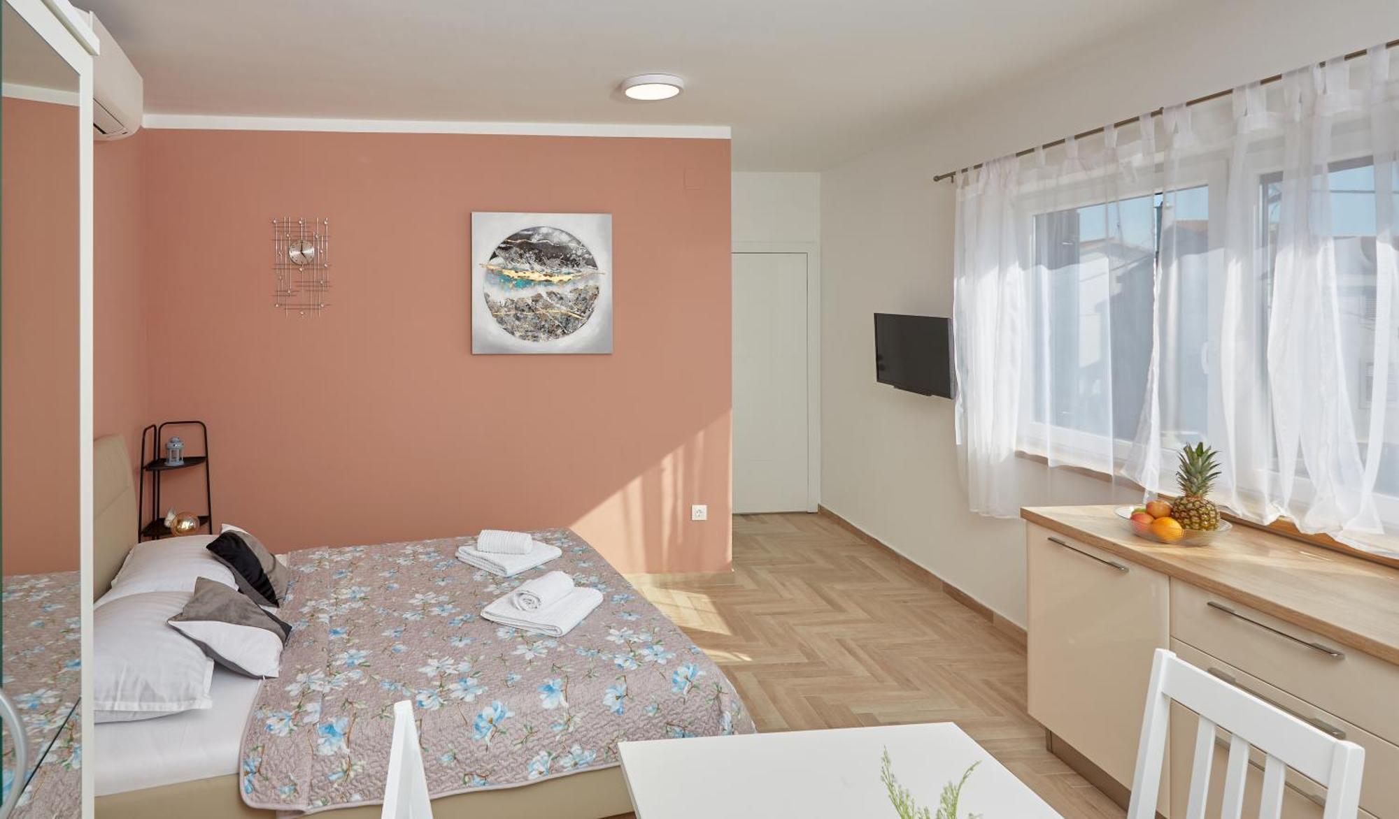 Apartments Nika Turanj Exterior foto